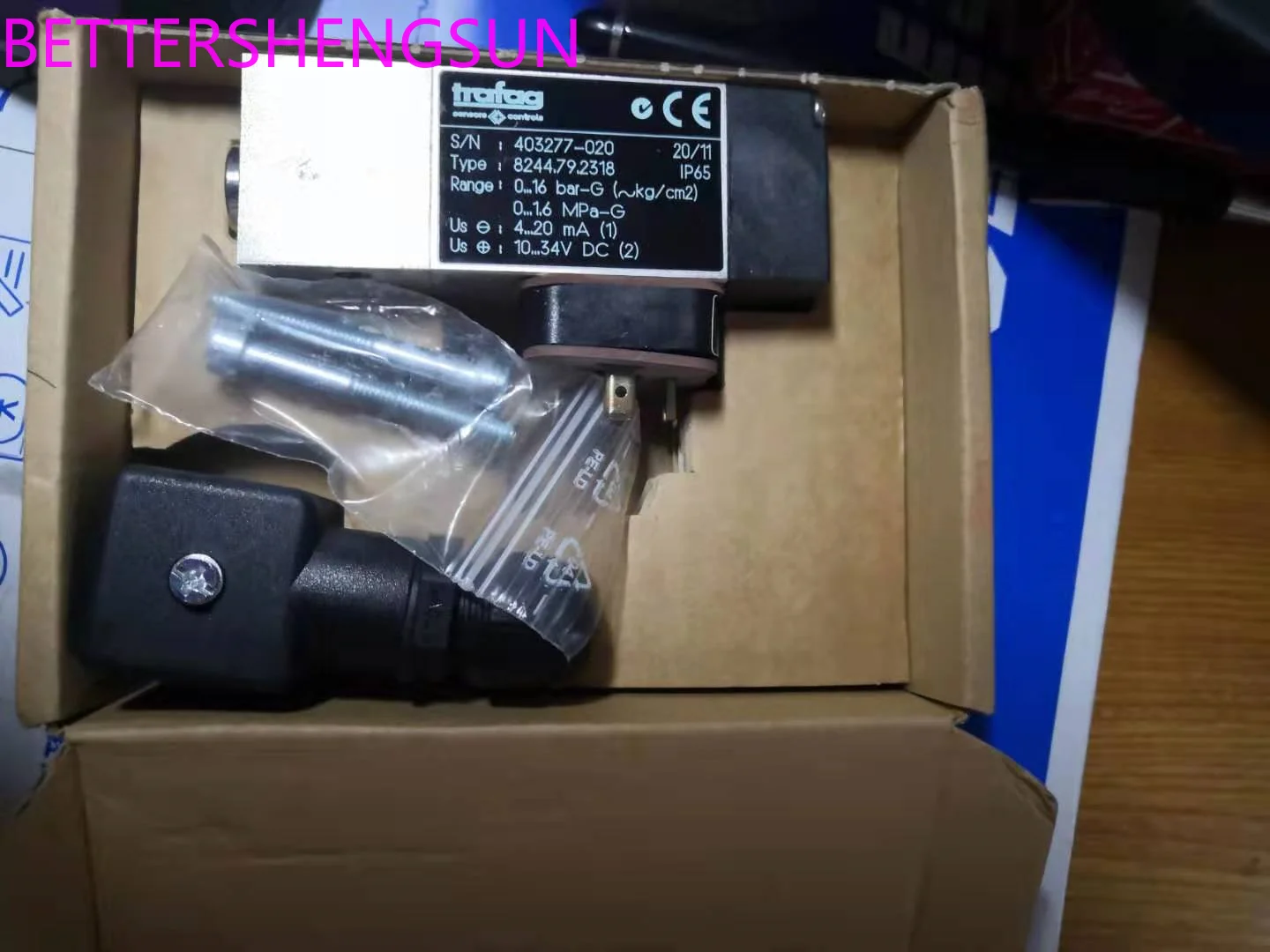 

8244.79.2318 new pressure sensor 0-16bar