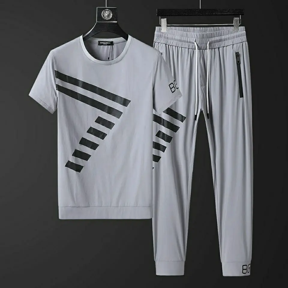 

Ice Silk Suit Men 's Summer Trendy Affordable Luxury High-End Casual Sports Short Sleeve T-Shirt Zipper Pocket Trousers