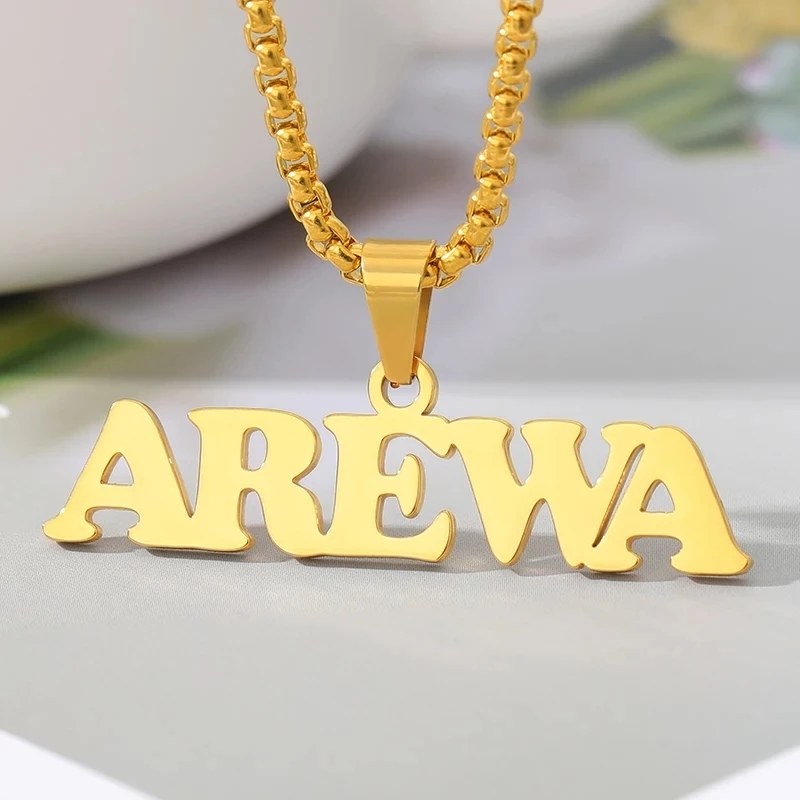 

Lucktune Capitalization Name Custom Necklace Women Men Stainless Steel Pendant Box Chain Gift for Girlfriend Nameplate Jewelry