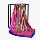 Новинка, размеры от 90*90 см шарф Картина маслом Цвет Matching печать перо с вышивкой в виде короны Женская Солнцезащитная пляжная Полотенца