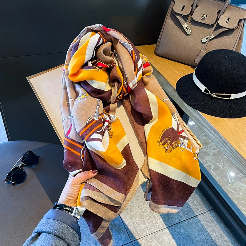 

2020 Luxury winter grid scarf Women Cotton Warm Pashmina Foulard Lady leopard scarf women muslim hijab