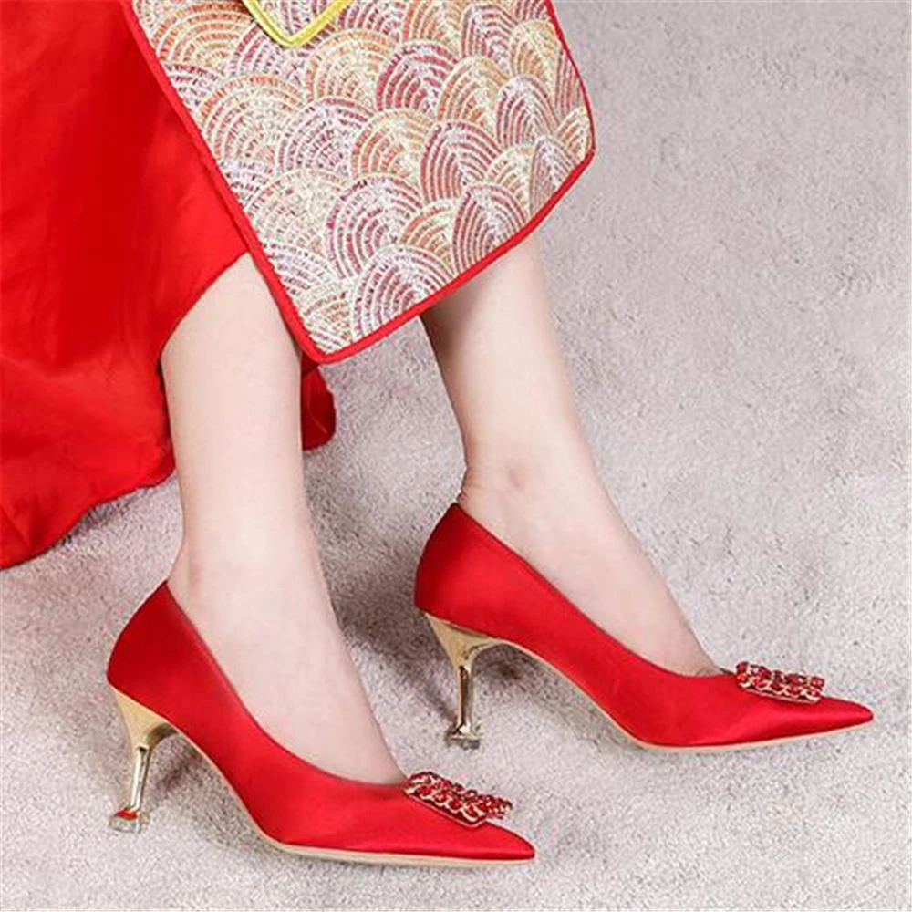

Women High Heel Wedding Shoes 2021 New Wine Red Pointed Bridal Square Buckle Water Drill Red Bottom High Heels 7.5cm
