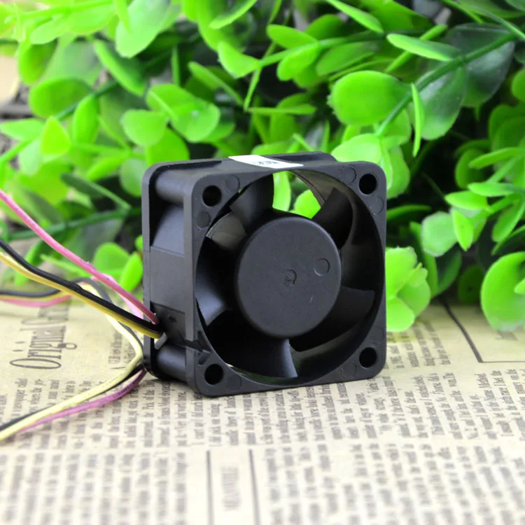 

Yong Li MGT4012XB-R20 4020 12V 0.15A 4CM/cm Double Ball Switch Fan