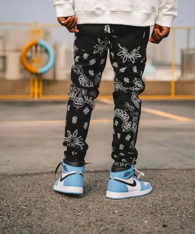 New Style AM Men's Jeans Male Street Tide Brand Washed and Distressed Blue Cashew Flower Hole Printed Slim Fit Jeans For Men