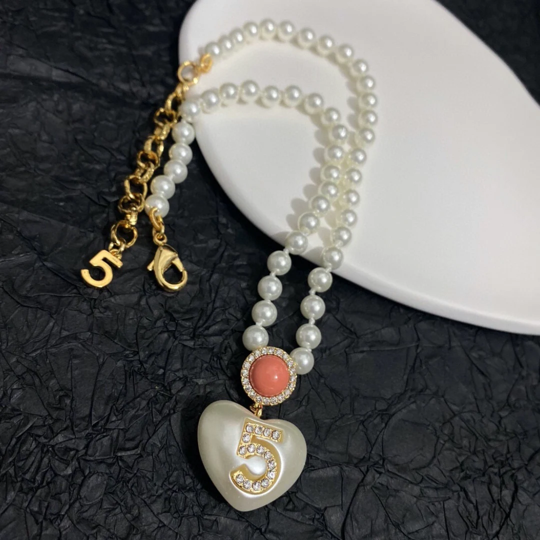 

vintage necklace for women. Heart shaped imitation pearl high quality women's jewelry. Baroque Romantic Wedding Party Necklaces