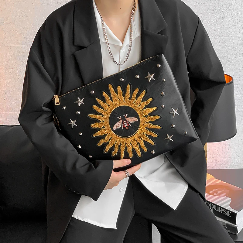 

Luxury Design Fashion Clutch Bag Bee Embroidery Sun Flower Pattern Leather Rivet Business Men Envelope Handbag Wristlet Male Bag