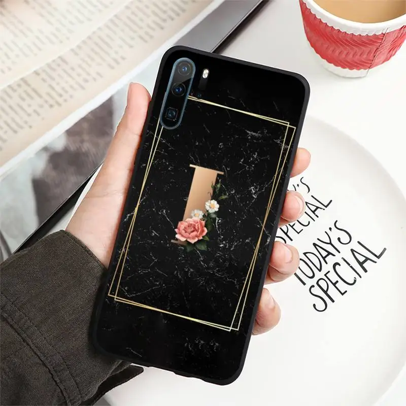 

Fashion Tides 26 Letter A-Z Phone Case For Huawei P40 P20 P30 Mate 40 20 10 Lite Pro Nova 5t P Smart 2019