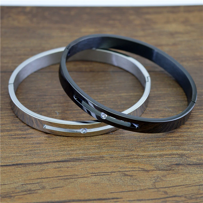 

Charms Hollow Out Stainless Steel Couple Bracelets For Women Wholesale Jewelry Gifts Fashion Inlaid AAA Cubic Zirconia Bangles