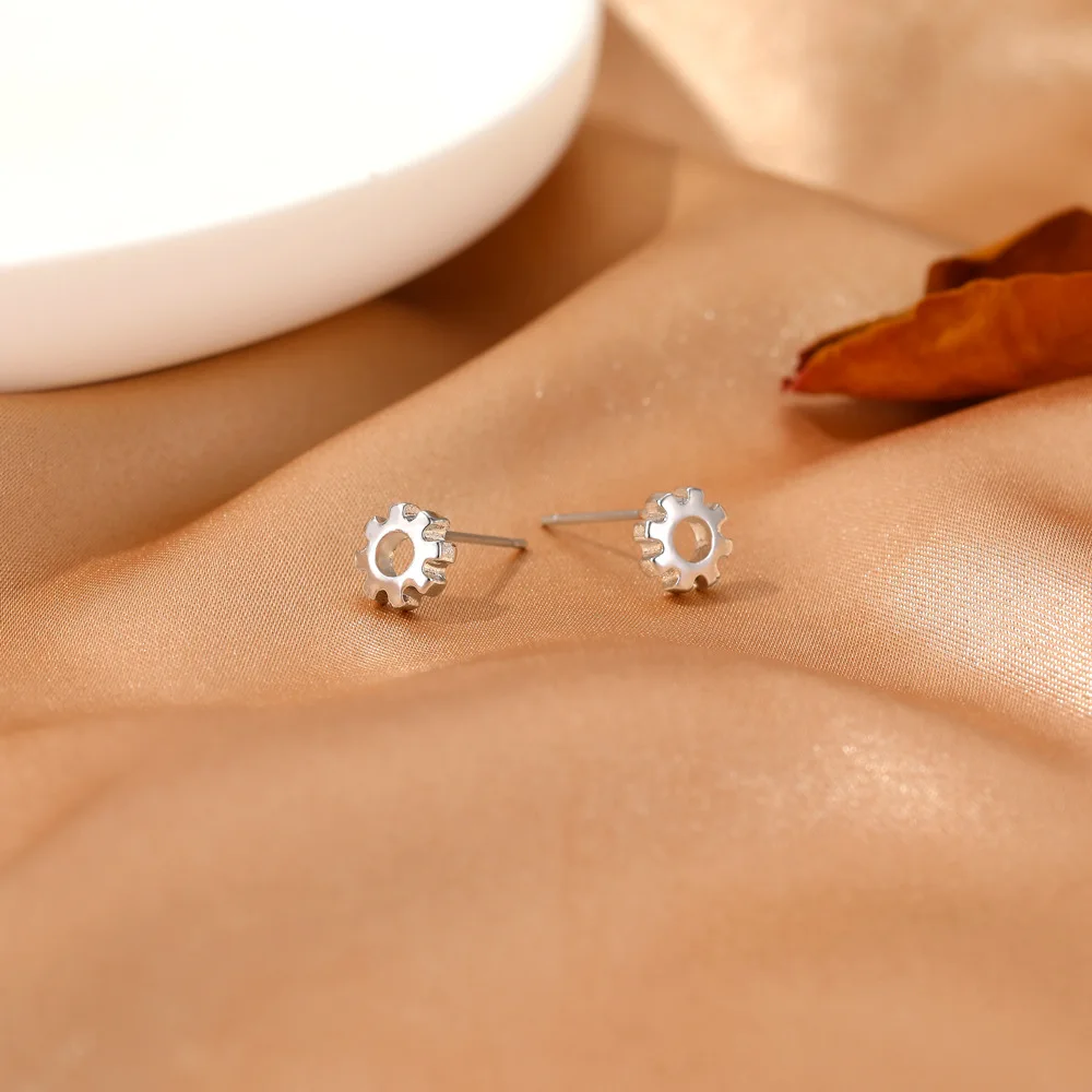 

12 Pairs/Lot Gearwheel Stud Earrings Silver Gold Black Color Personality Retro Creative Punk Steam Gear Earrings Gothic Jewelry