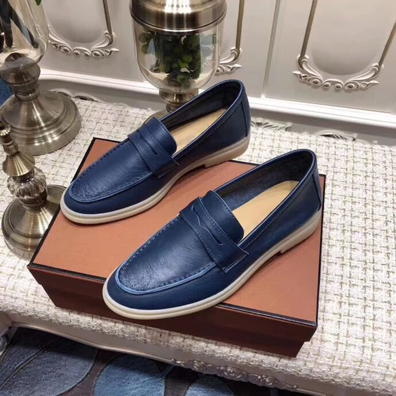 Женские удобные туфли на плоской подошве телесного цвета с круглым носком