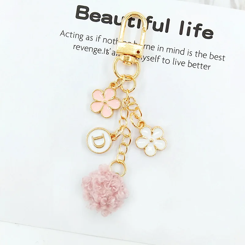 

Fashion Pink Flower Tassel Chain Car Keychain Petal Imitation Pearls Exquisite Keyring Female Girl Bag Pendant Trinket Gift Hot