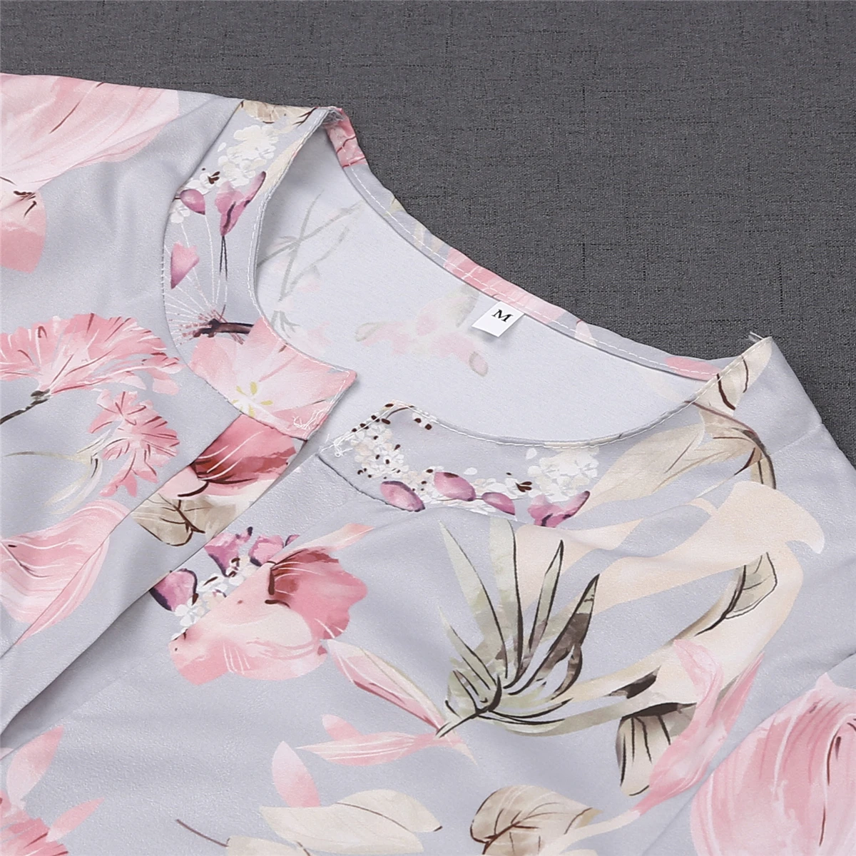 Женская блузка на пуговицах с цветочным принтом Повседневная офисная v-образным