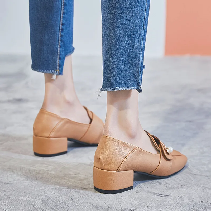 Обувь на толстом каблуке с пряжкой Женские туфли-лодочки Модельные офисные туфли