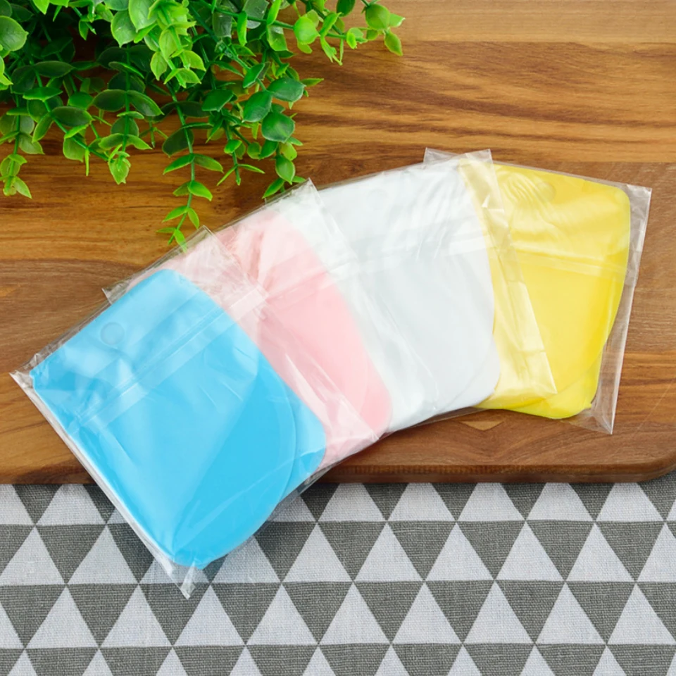 Пластиковый инструмент для теста пластиковый полукруглый зубчатый