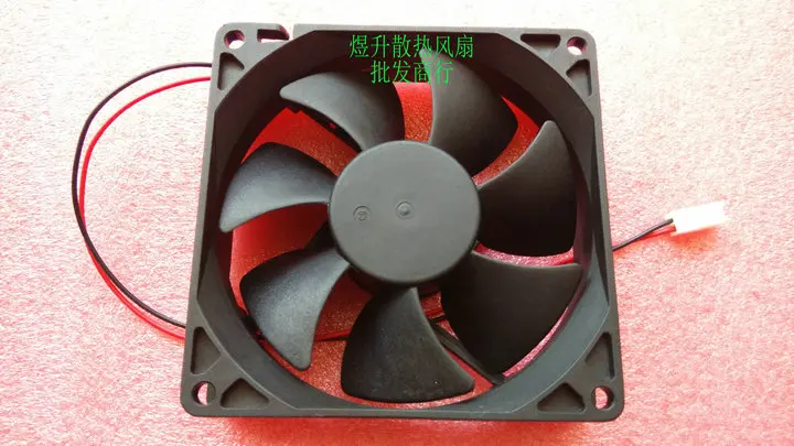 

Original ADDA 9025 AD0912US-A70GL DC12V 0.30A 9CM 90 * 90 * 25MM chassis fans drinking fountains