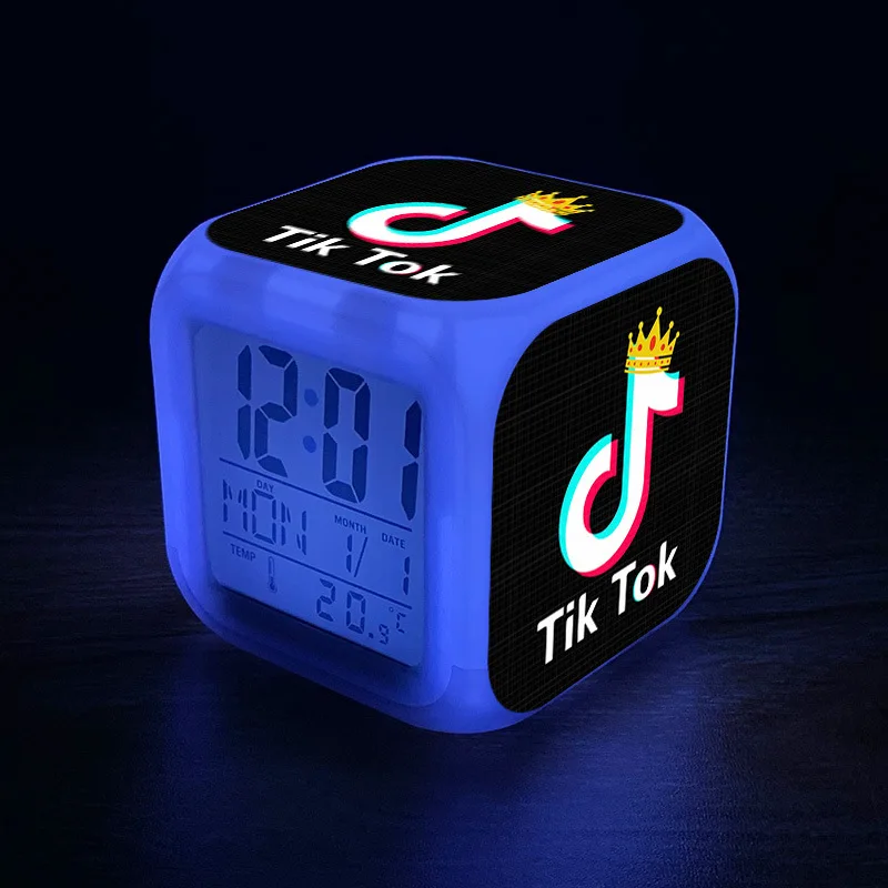 Прикроватный ночсветильник меняющие цвет квадратные часы пересечение границ