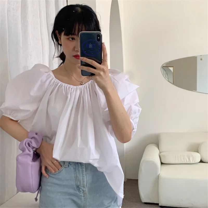 

HziriP 2021 Summer New Shirt French Design Sweet O-Neck Fashion Gentle Solid Folds All-Match Casual Puff Short-Sleeve Blouse