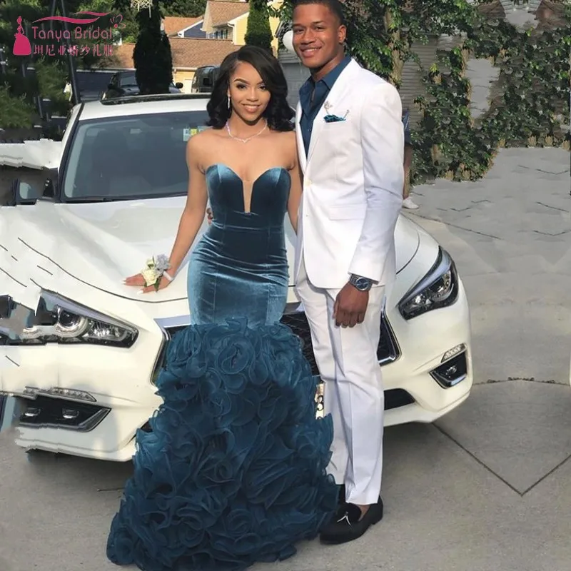 

Sexy Heart Neck Fashion Black Girls Prom Dresses 2019 Ruffles Backless Sleeveless Evening Party Dresses W052