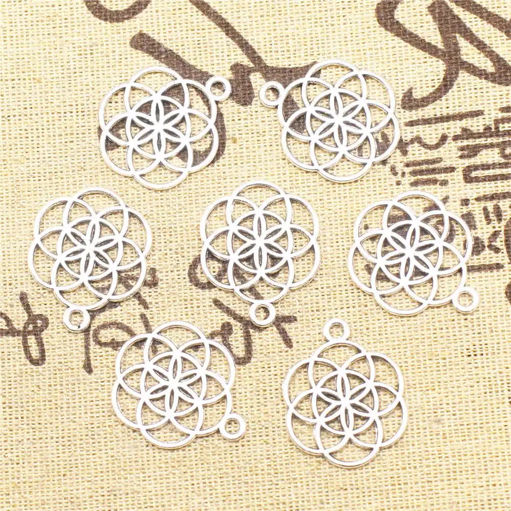 

10pcs 21x26mm Antique Silver Color Wreath Charms