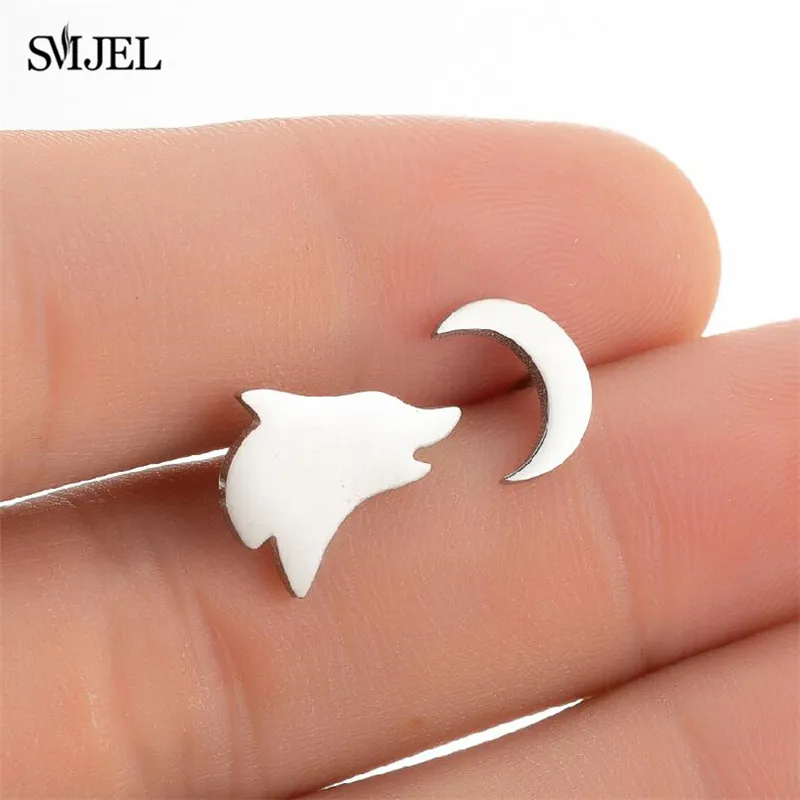 

Design Wolf with Moon Earrings for Women Stainless Steel Asymmetrical Ear Studs Animal Teen Wolf Earrings Jewelry