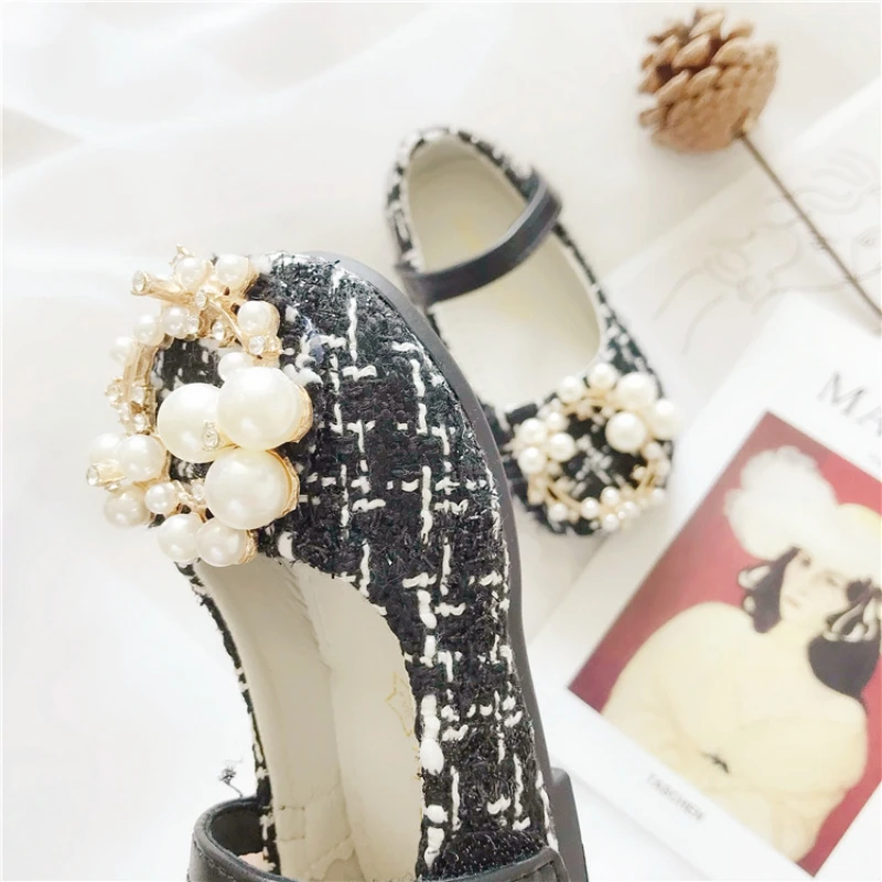 

2-7T Kids Girls PU Soft Bottom Princess Retro Little Fragrant Pearl Single Shoes Spring Autumn Dance Shoes Hot Sell
