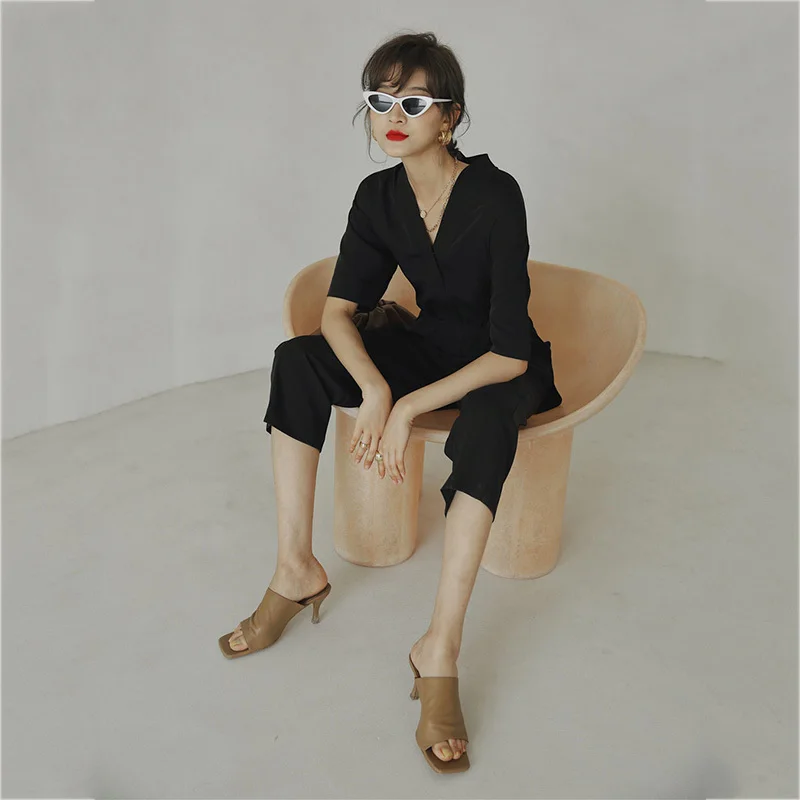 

Black V-neck Short Sleeve Tunic Slim One-piece Cropped Rompers Femininity Fashion Summer Womens Jumpsuit 2021 Z358