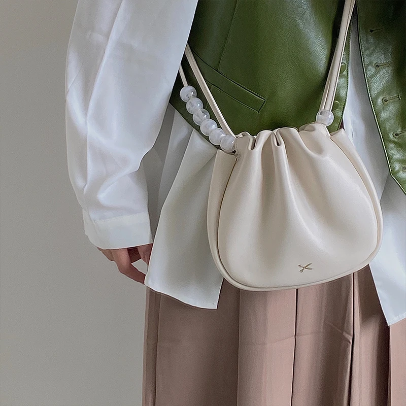 

2021 New Fold Pearl Small Square Bag for Women Fashion Beaded Saddle Bag Women's Casual Pu Messenger Bag