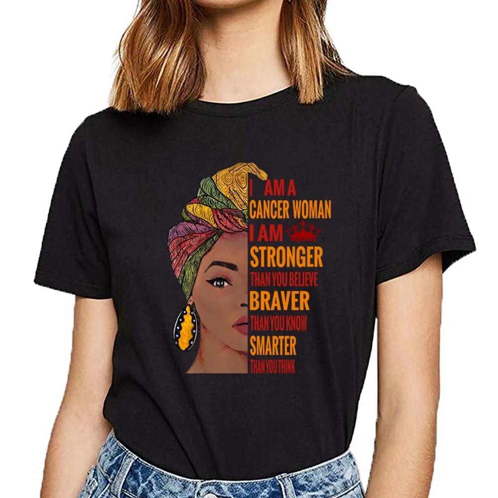 

Женская футболка с надписью «Я-Рак» и круглым вырезом