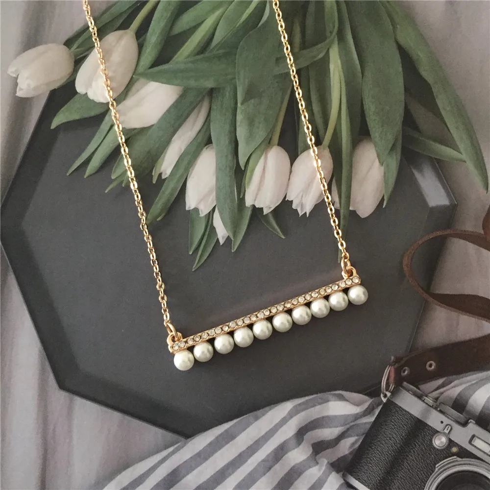 

Party Small Acrylic Perfect Round Pearl with Clear Stone Paving Bar Pendant Necklace For Women Elegant Graceful Jewelry Gift