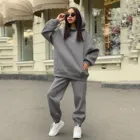 Женский спортивный костюм, повседневный однотонный спортивный костюм с длинными рукавами и капюшоном, осенняя теплая толстовка с капюшоном и длинные штаны, флисовые комплекты из двух предметов