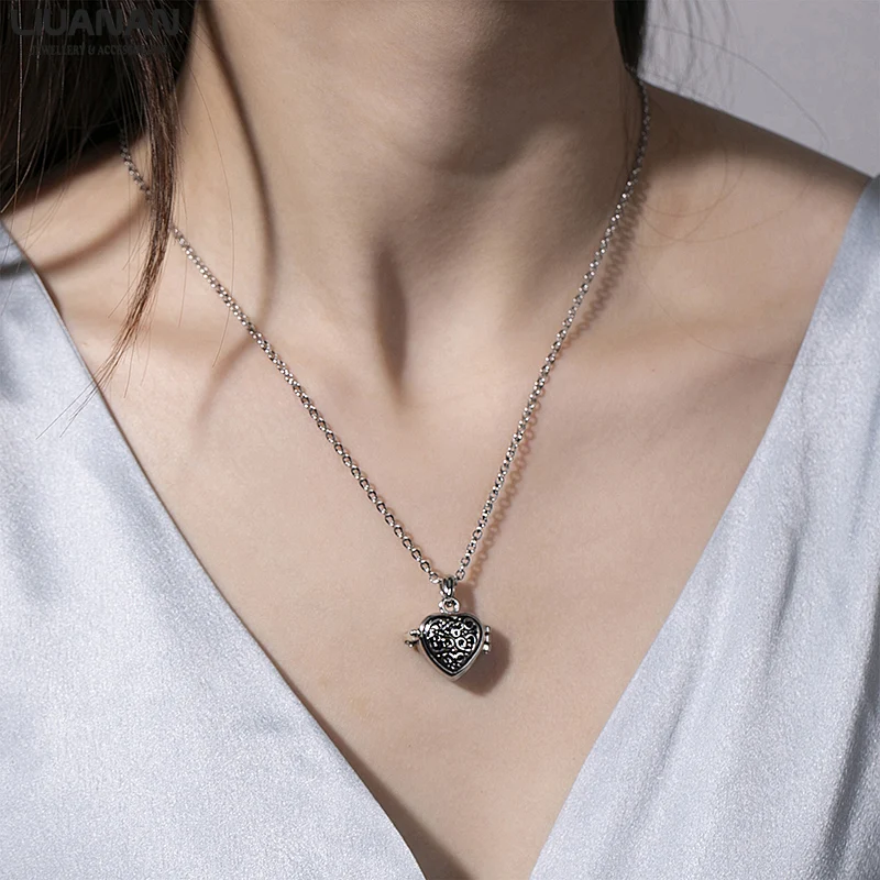 

Vintage Style Heart Photo frame Woman Necklace Love Memory Pendant Necklace Silver-plate Jewelry Gift for Lover Girlfriend Wife