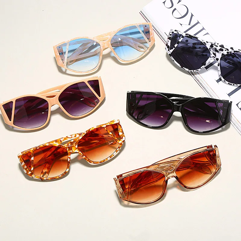 

Fashion Cat Eye Retro Sunglasses For Women Men Oval Vintage Frame Clout Goggles