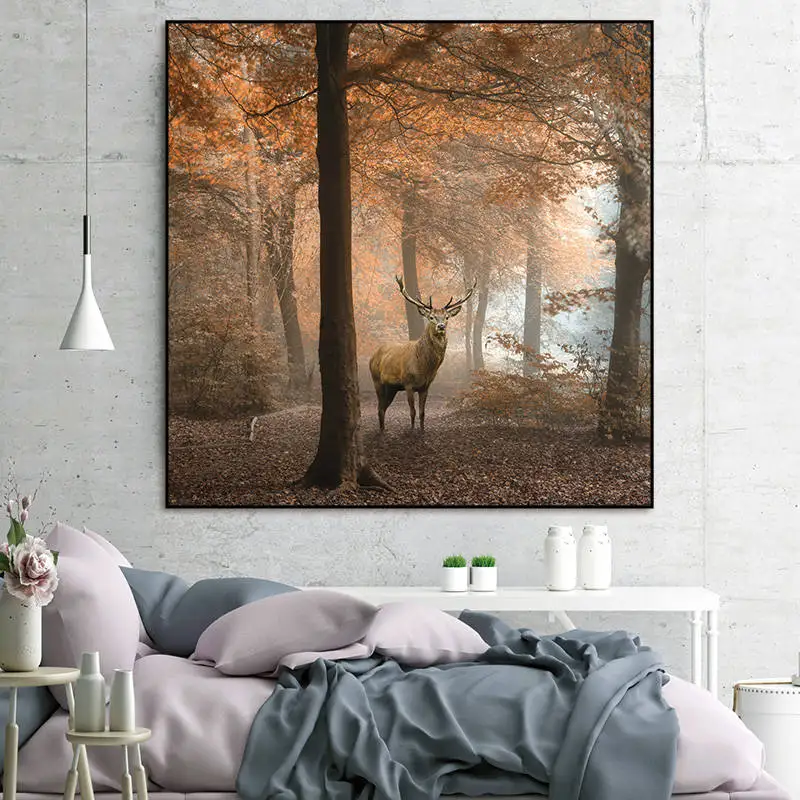 Conisi Олень в европейском стиле прогуливающийся осенью холст с желтым лесом