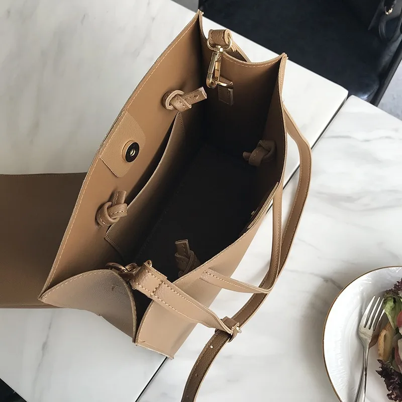 

2020 new spring versatile diagonal bag casual temperament large capacity solid color shoulder bag simple female bag