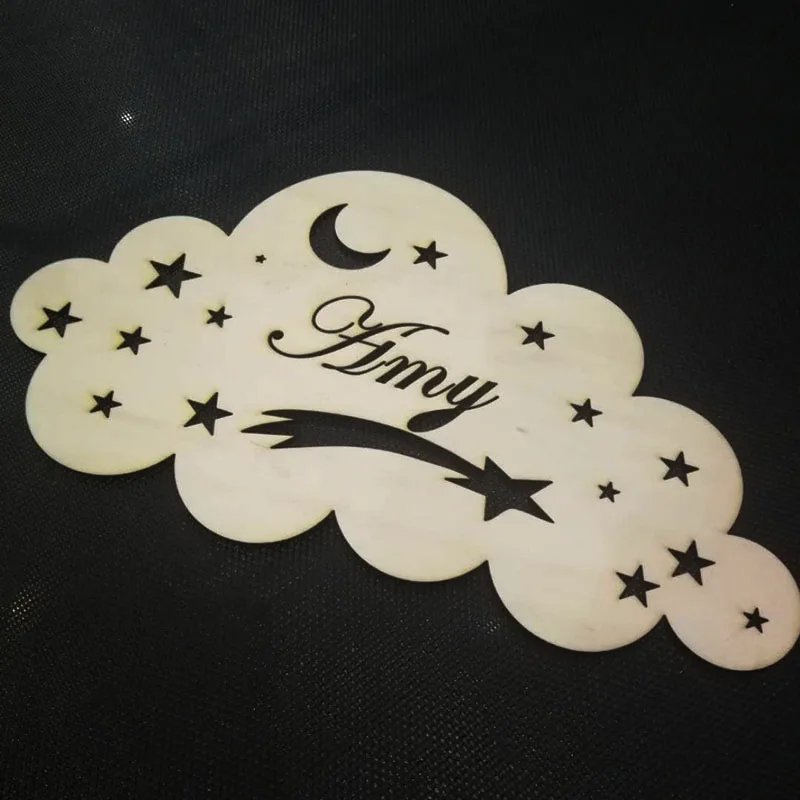 Деревянный дверной знак в деревенском стиле форме облака Луны звезды
