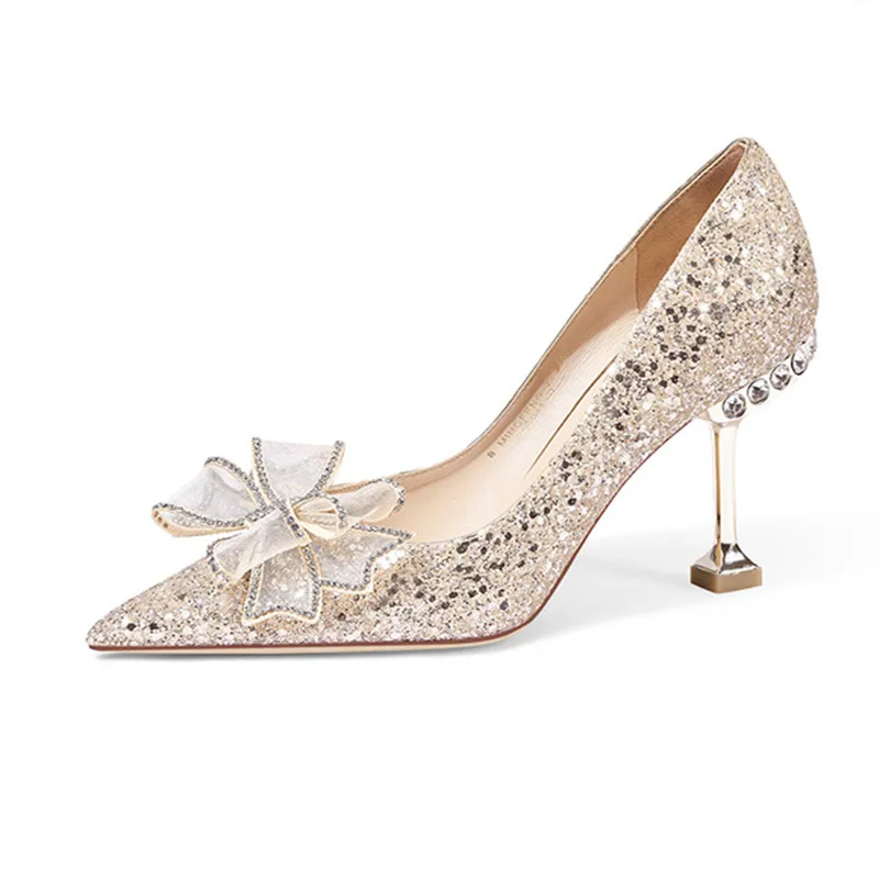 

Женская модная обувь на высоких каблуках