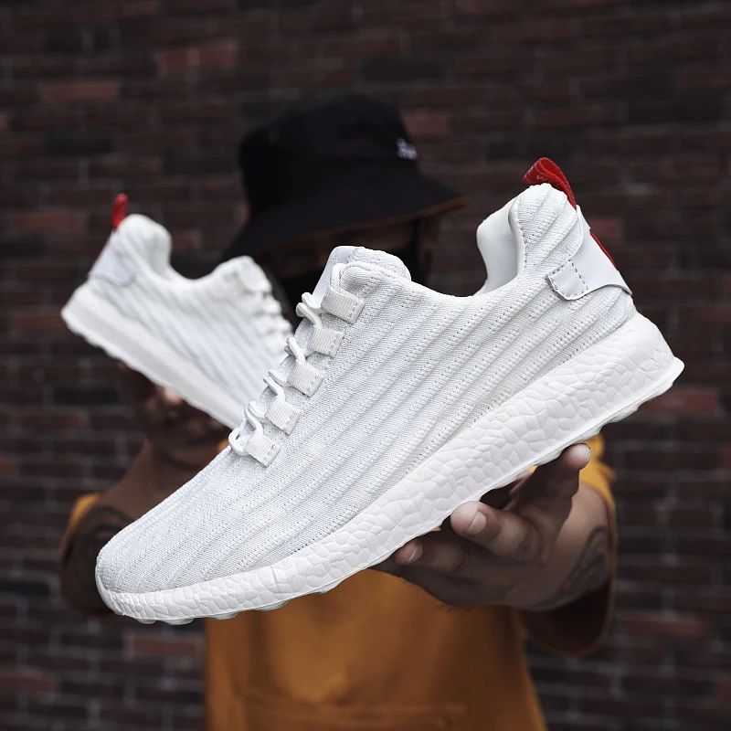 

Men's Sports Shoes 2021 Summer Fashion Trend Casual Mesh Breathable Lightweight Running Shoes Outdoor Fitness Walking Shoes
