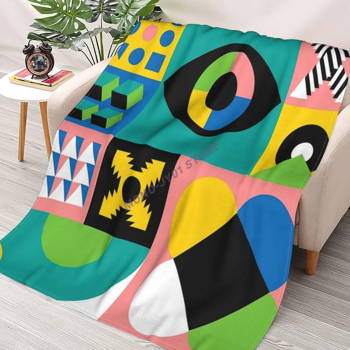 

Abstract Bauhaus Retro Style Geometric Shapes Design Throw Blanket Sherpa Blanket cover Bedding soft Blankets