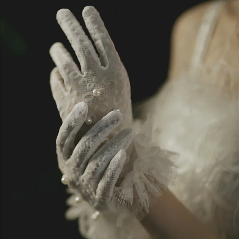 

Korean Style Beautiful Super Fairy Romantic White New Bride Wedding Dress Pearl Short Sewn Beads Lace Dot Yarn Styling Gloves
