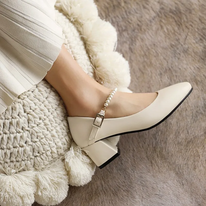 

Women's Shoes