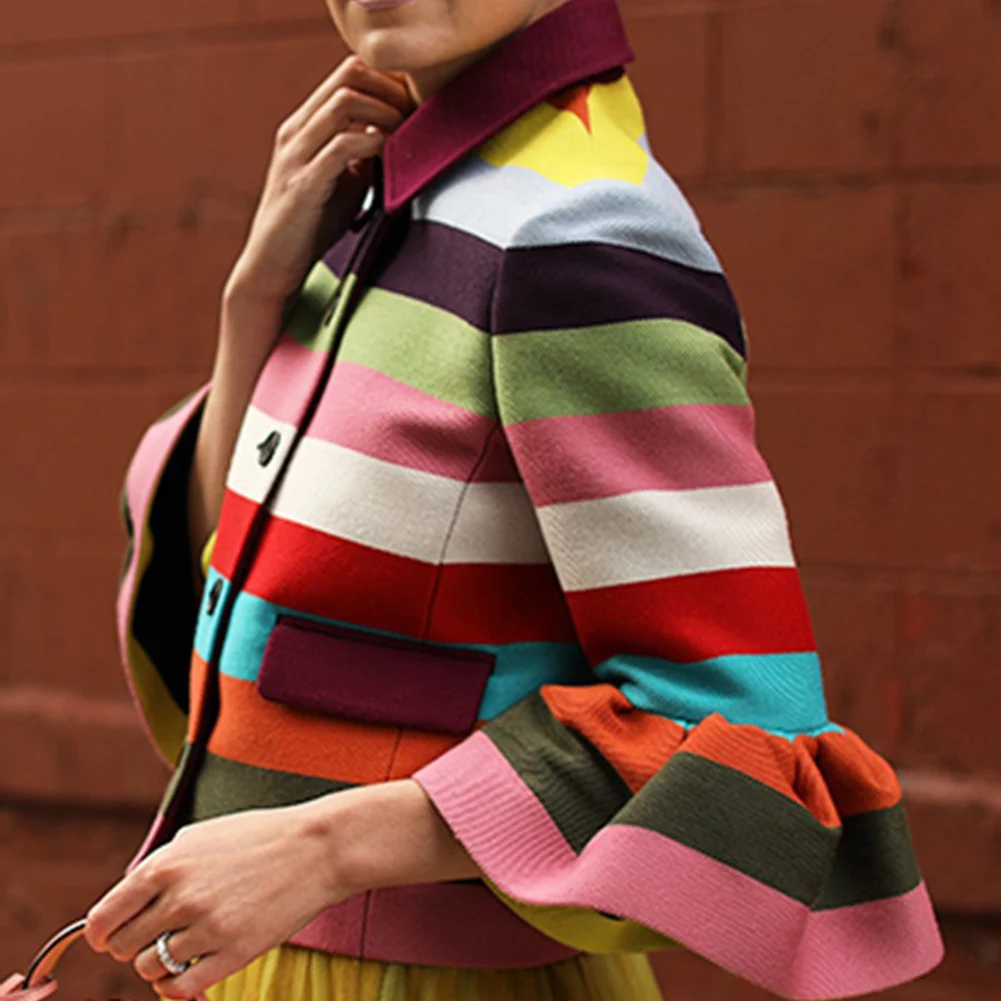 Модные пальто женская осенняя куртка в радужную полоску 3/4 однобортное с