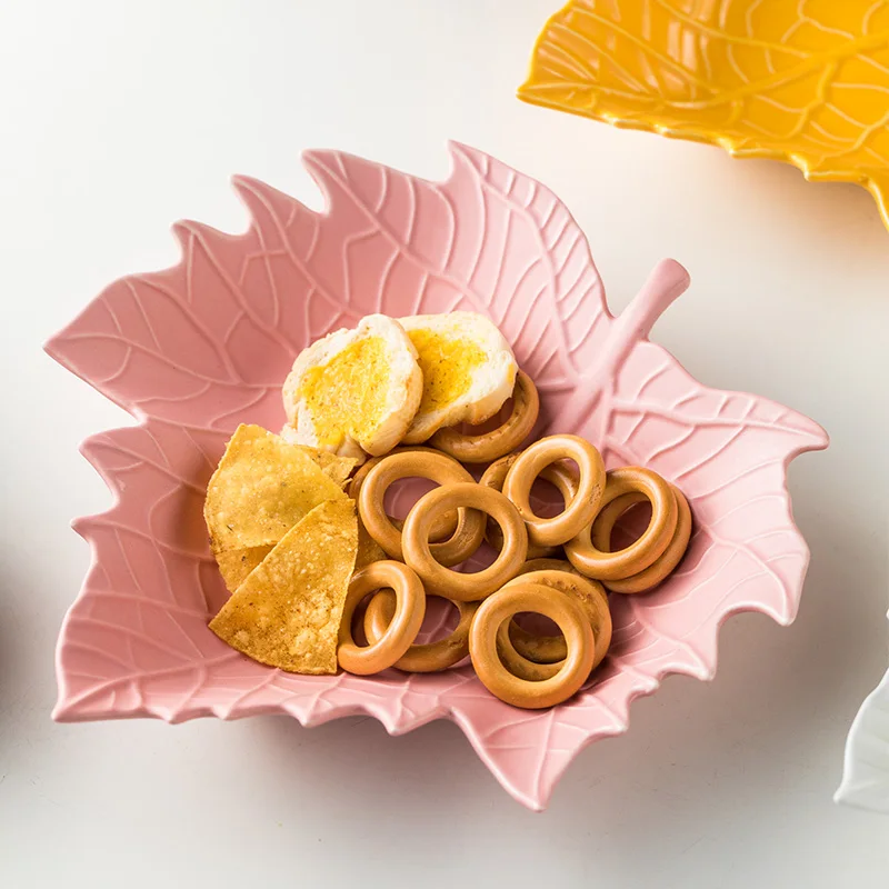 Creative Ceramic Maple Leaf Plate Snack Dessert Cake Candy Nut Dish Fruit Salad Porcelain Key Jewelry Home Decorative Tray | Дом и сад