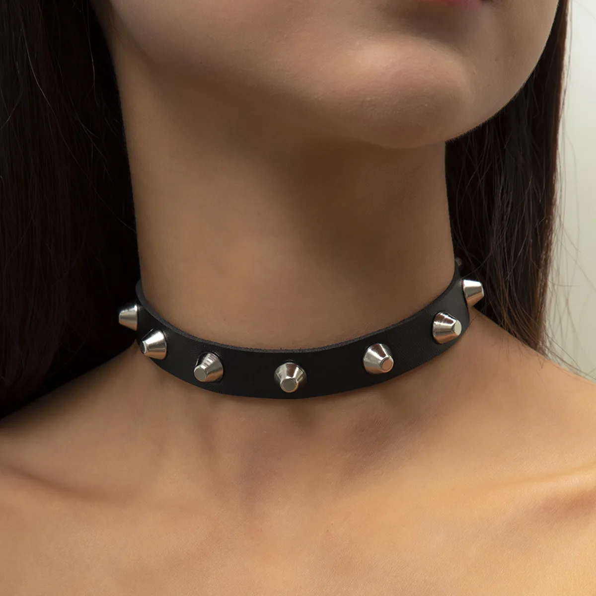 

New Metal Spike Choker PU Leather Collar Necklace for Women Fashion Cosplay Harajuku Punk Necklace Statement Jewelry Accessories