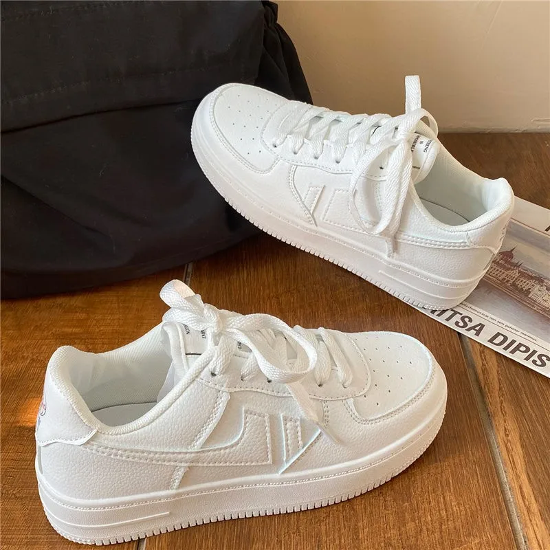 Женские кроссовки на платформе легкие кожаные светильник ссовки шнуровке