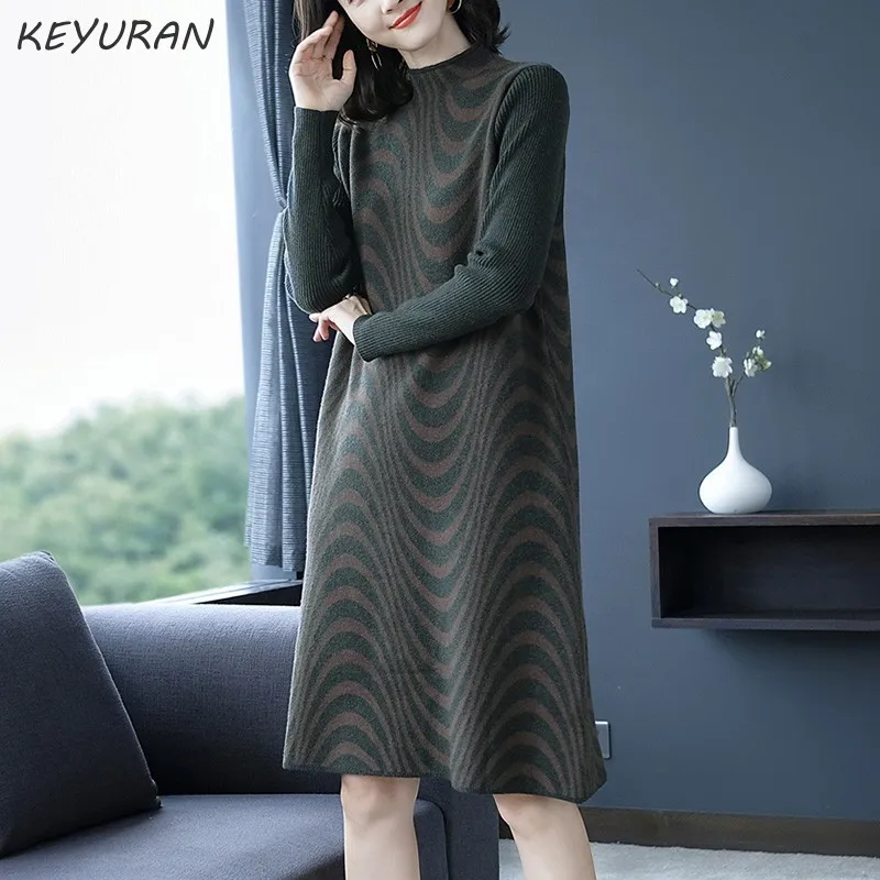 Осенне-зимнее элегантное свободное трикотажное платье с принтом Женский пуловер