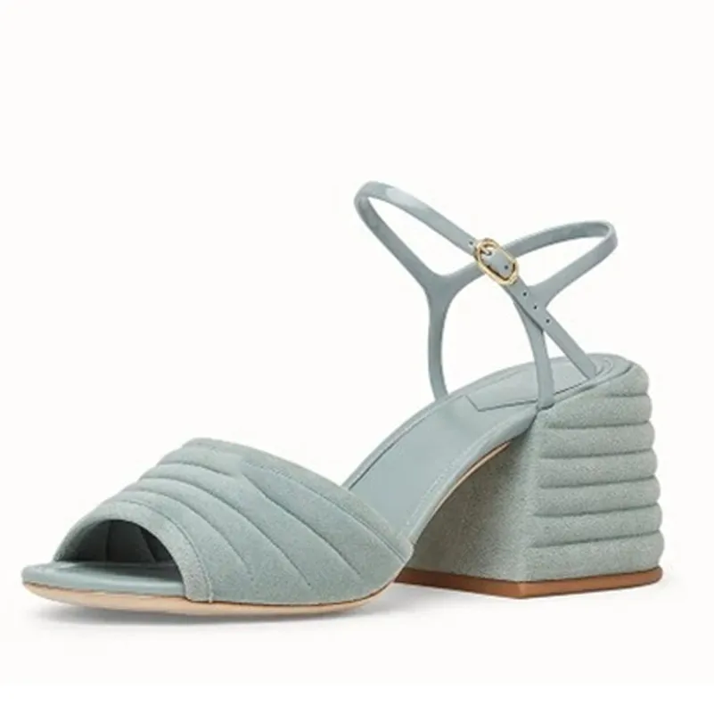 Сандалии женские из натуральной кожи на толстом высоком каблуке с открытым