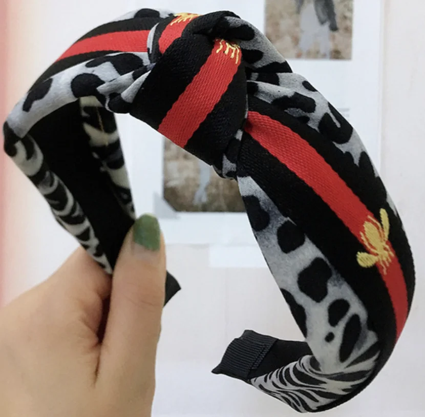 Milk white leopard 1 шт милые повязки с узелком Для женщин-обручи для волос широкая полосатая повязка на голову с пчелиным животным, крестообразная лента для волос с тканью - Цвет: Milk white leopard