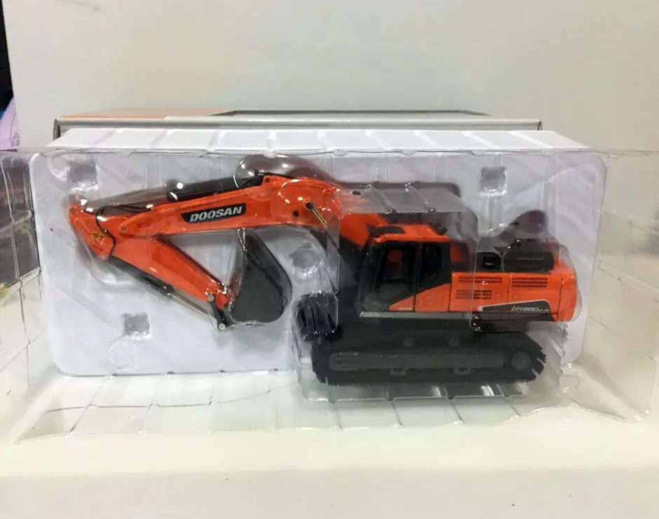 

1/50 Doosan DX380LC-9C гидравлический экскаватор Масштаб литье под давлением подарки Сувенирные игрушки