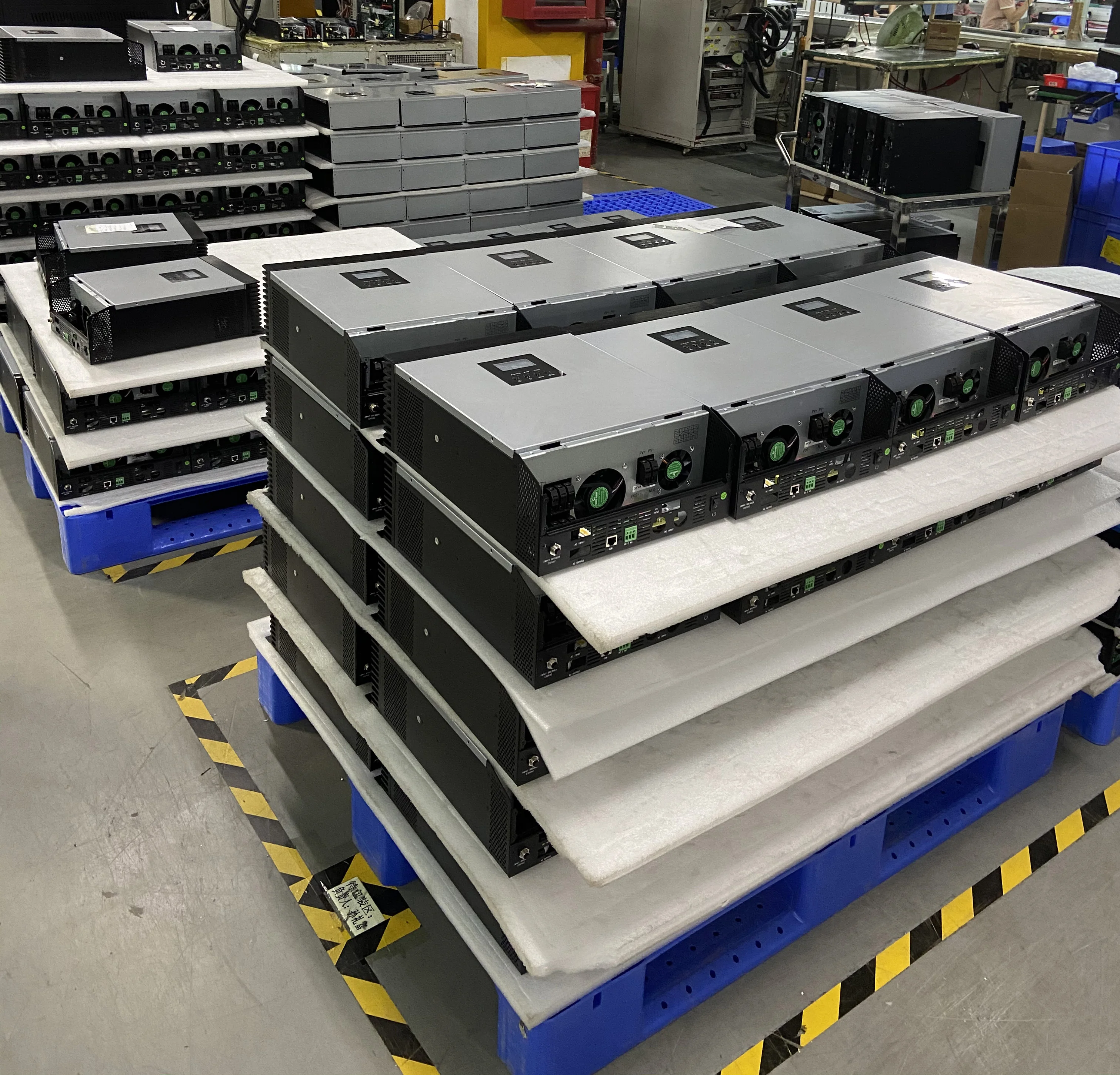 Гибридный инвертор 3000VA 2400W 24V 220V Off Grid чистая синусоида с встроенным зарядным