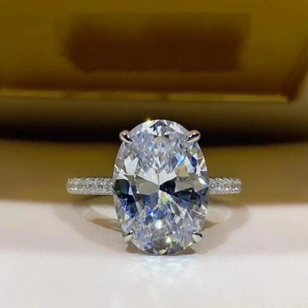 Кольцо женское из серебра 925 пробы с фианитом 3 карата | Украшения и аксессуары